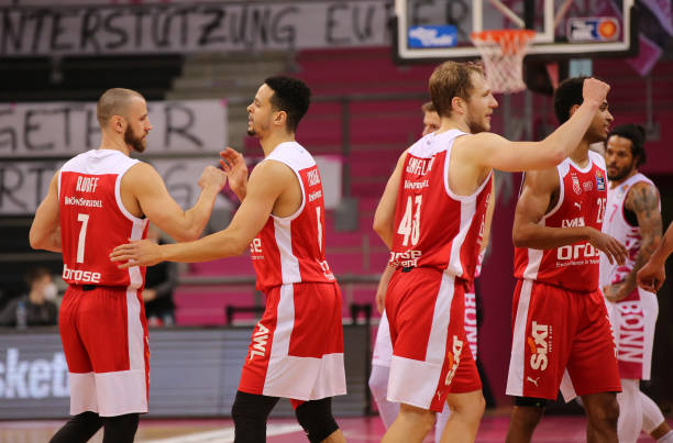 与短距离爆 与短距离爆